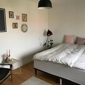  Privatunterkunft Charming Private With Private Bathroom
